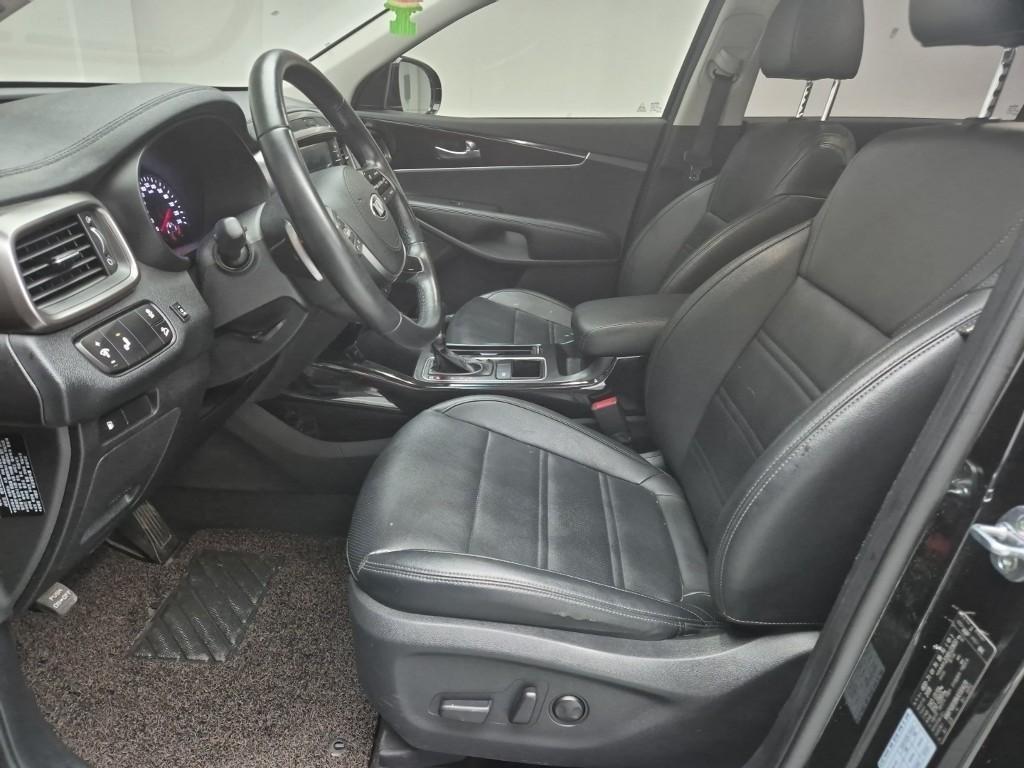 KIA Sorento - Vista 11