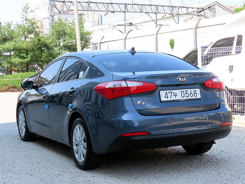 KIA K3 - Vista 3