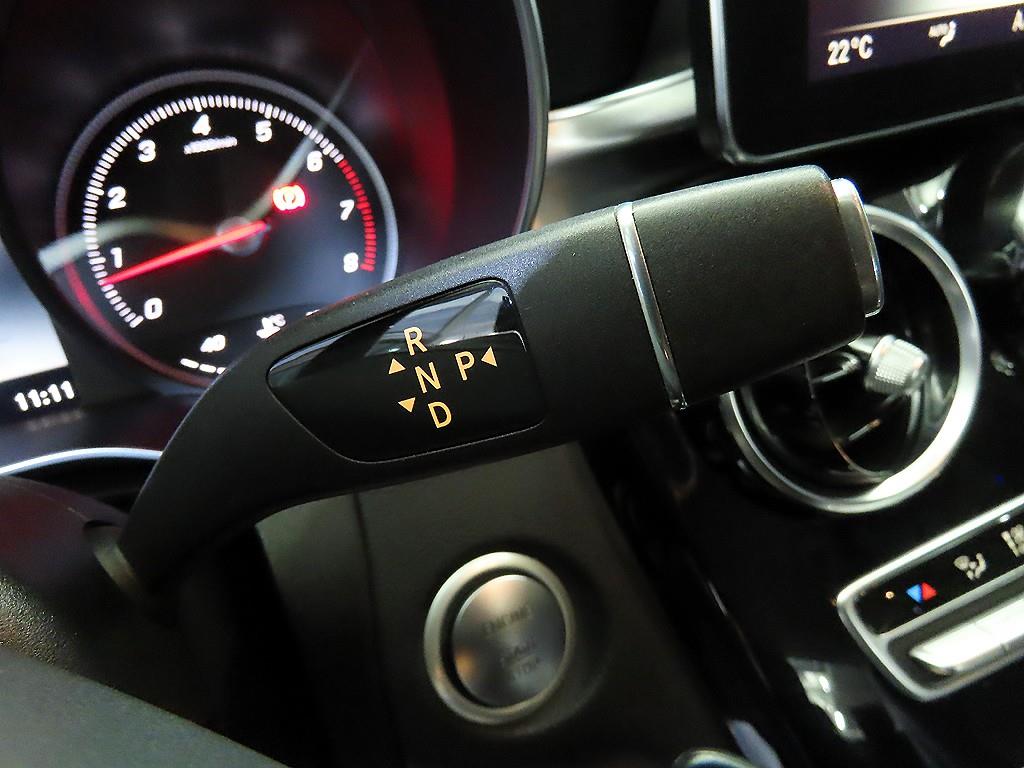 Mercedes Benz C Class - Vista 12