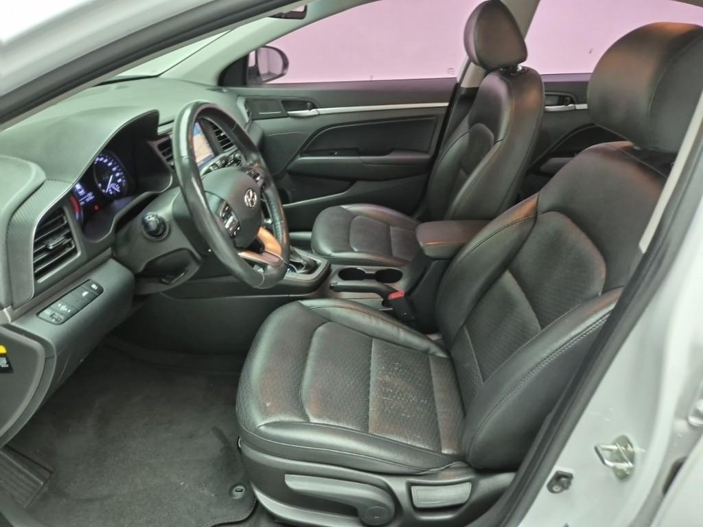 HYUNDAI Avante - Vista 11