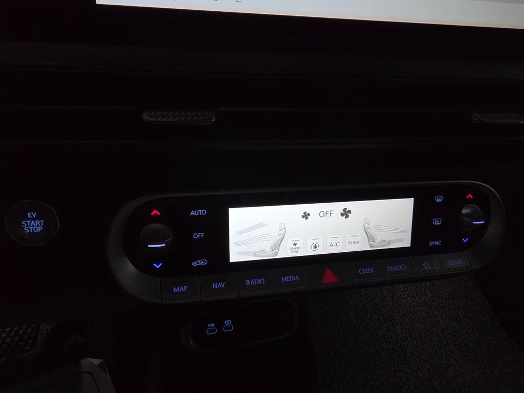 Genesis GV60 - Vista 9