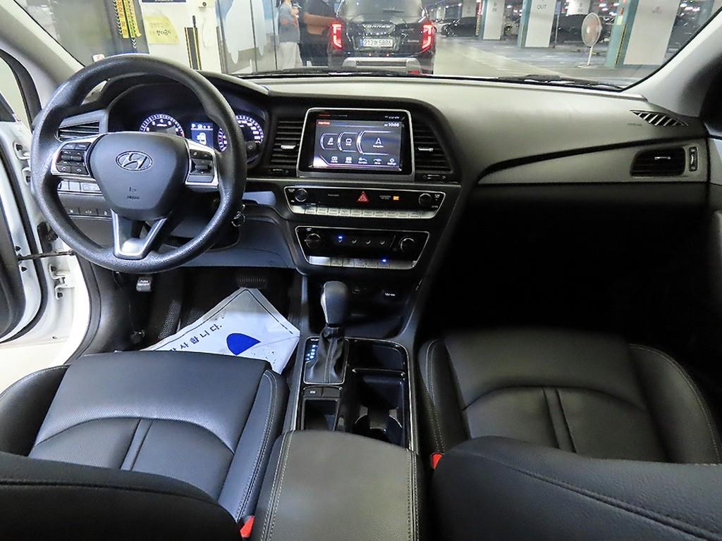 HYUNDAI Sonata - Vista 10