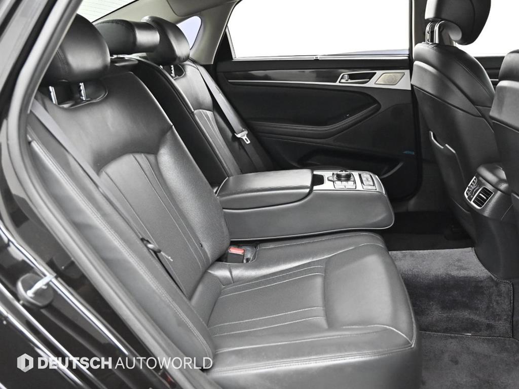 Genesis G80 - Vista 12