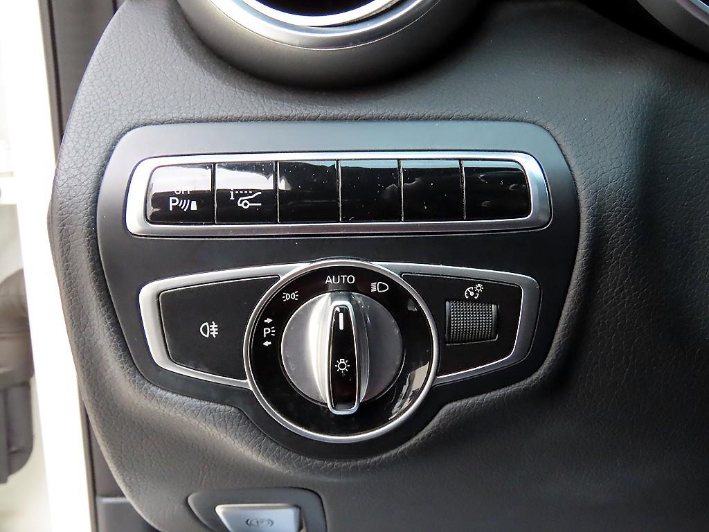 Mercedes Benz C Class - Vista 12