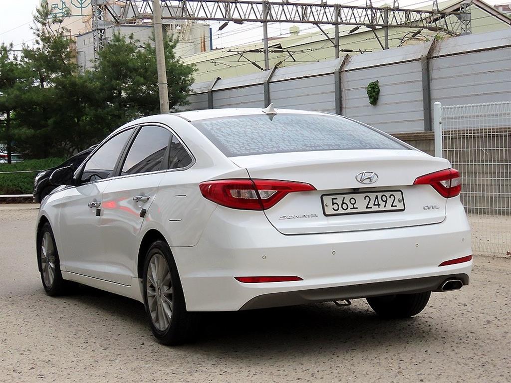 HYUNDAI Sonata - Vista 3