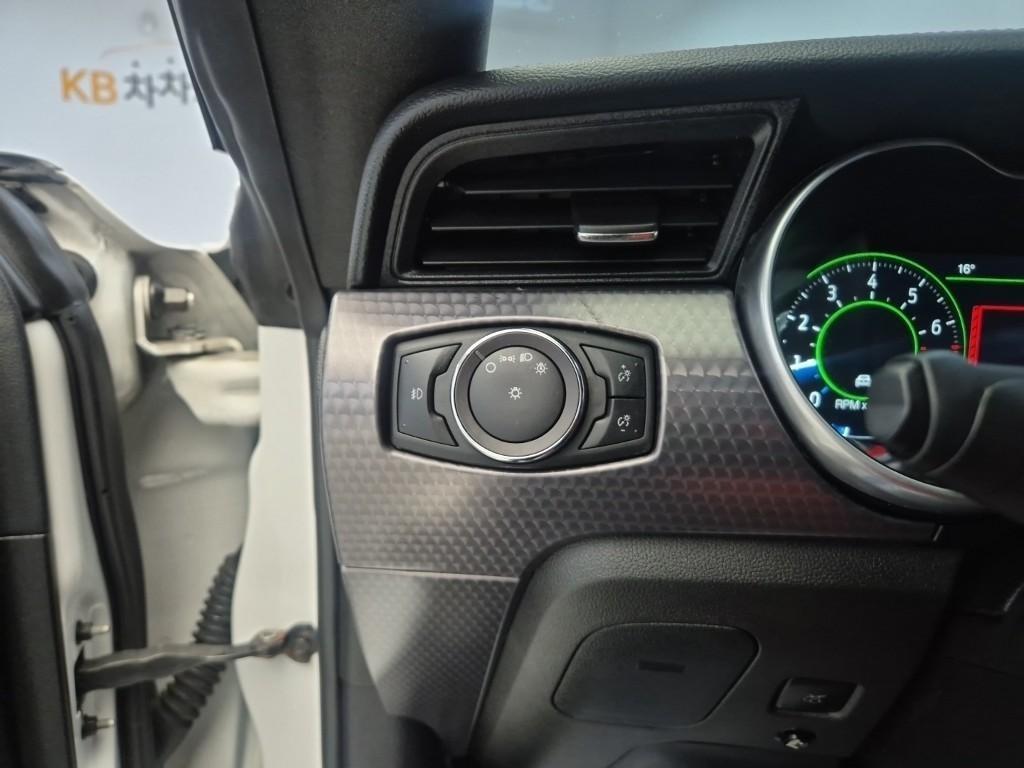 Ford Mustang 2019 Blanco - Importación desde Corea - HF Imports Iquique - Foto 16