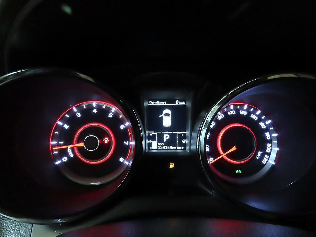 Ssangyong Tivoli - Vista 9