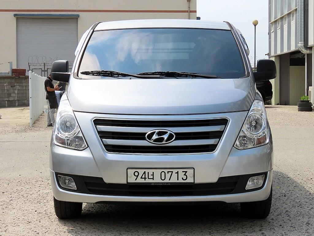 HYUNDAI Starex 2017 Gris - Importación desde Corea - HF Imports Iquique - Foto 1