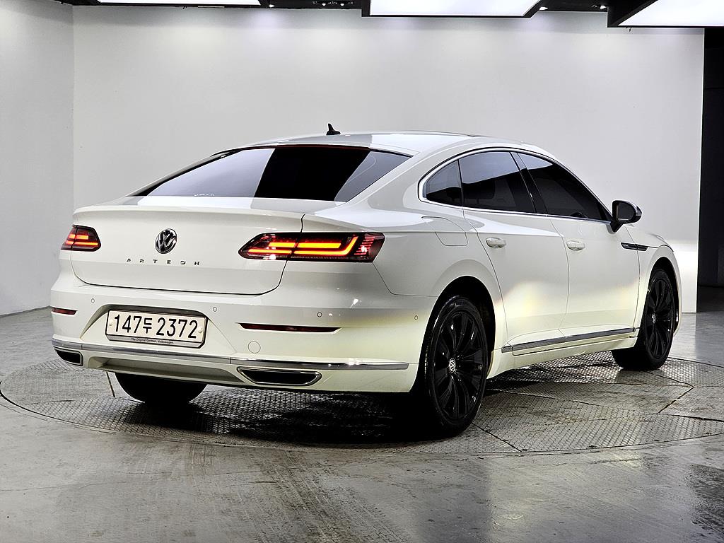 Volkswagen Arteon - Vista 4