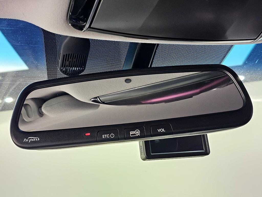 HYUNDAI Grandeur - Vista 11