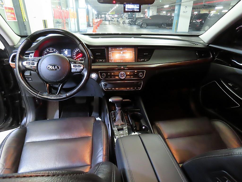 KIA K7 - Vista 10