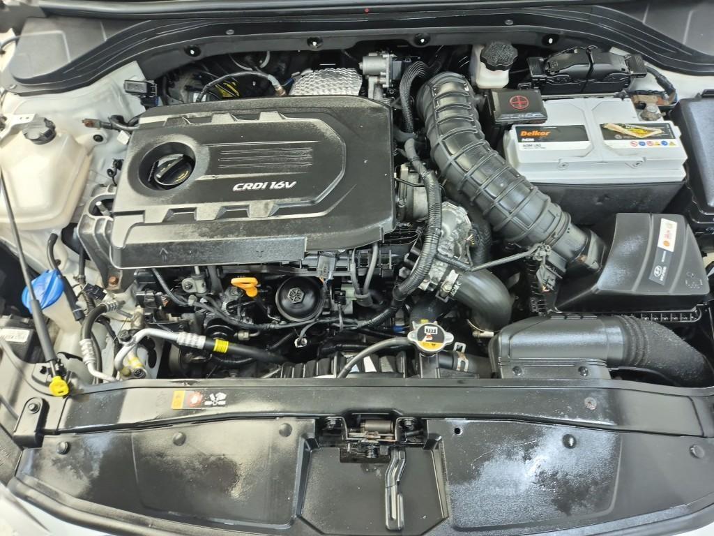 HYUNDAI Avante - Vista 5