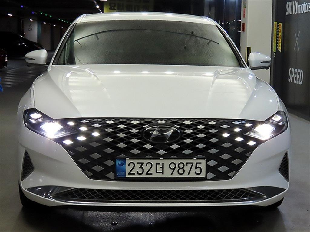 HYUNDAI Grandeur - Vista 2