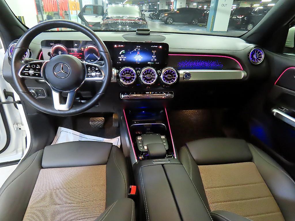 Mercedes Benz EQB - Vista 10