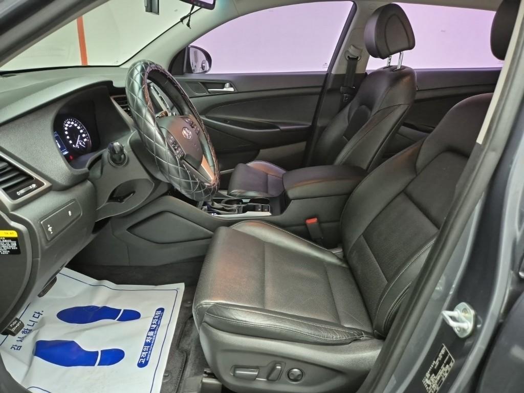 HYUNDAI Tucson - Vista 10