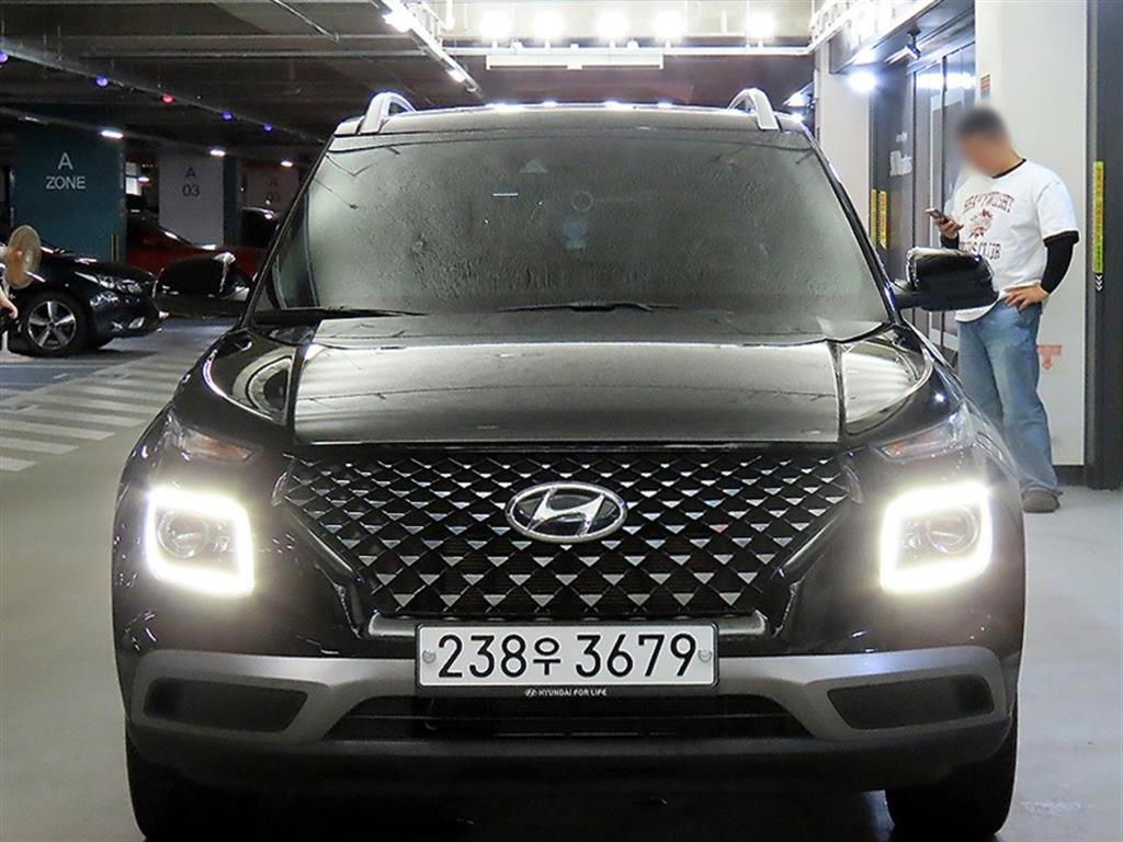 HYUNDAI Venue - Vista 2