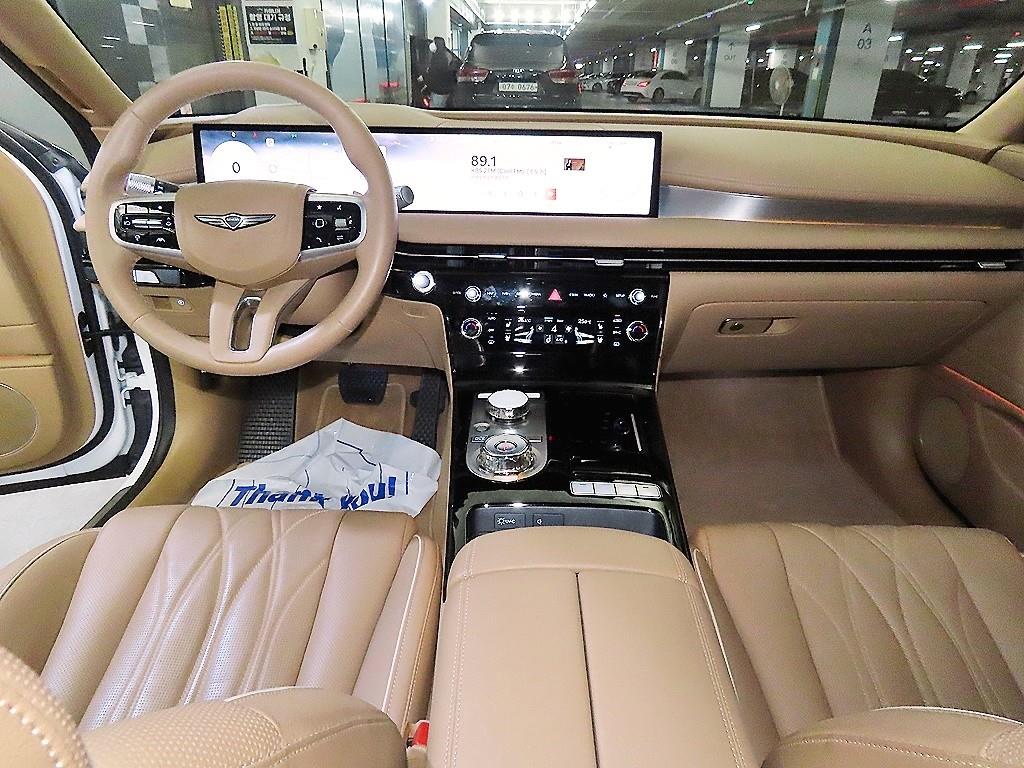 Genesis G80 - Vista 10