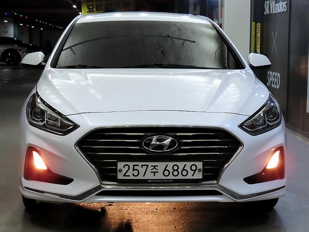 HYUNDAI Sonata - Vista 2