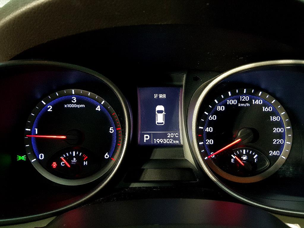 HYUNDAI Santa Fe - Vista 6