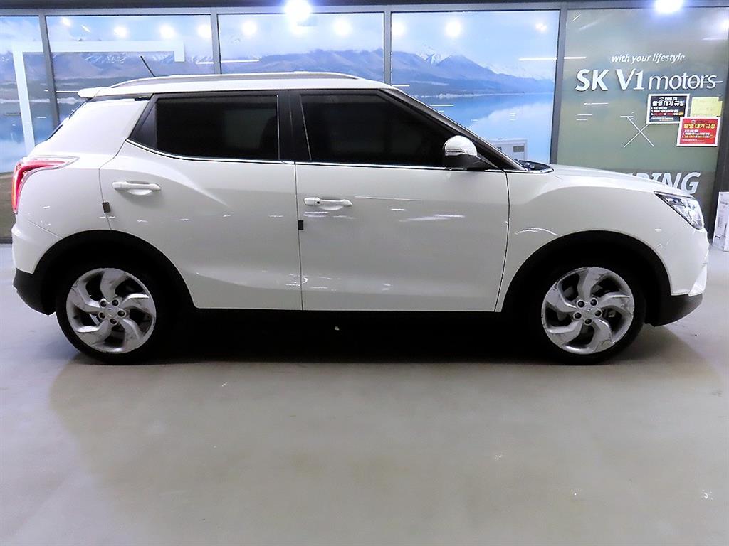 Ssangyong Tivoli - Vista 3