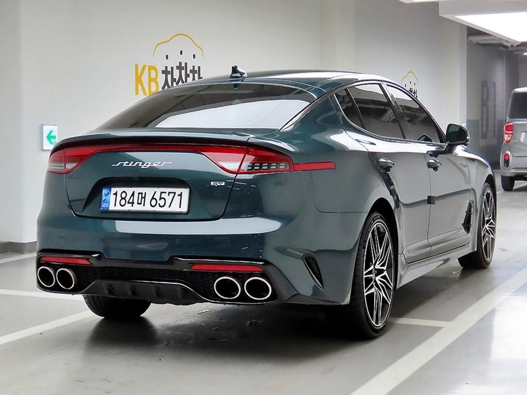 KIA Stinger - Vista 4