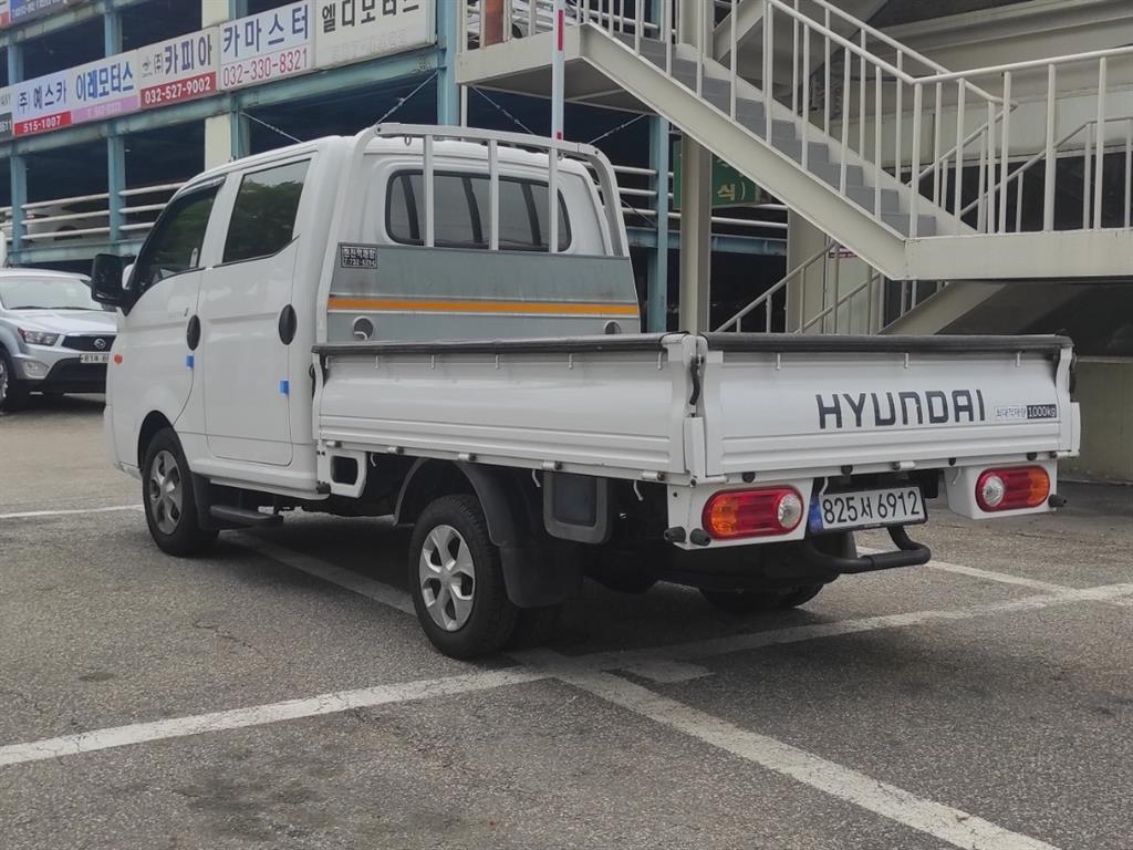 Small Truck Cargo (small) - Vista 4