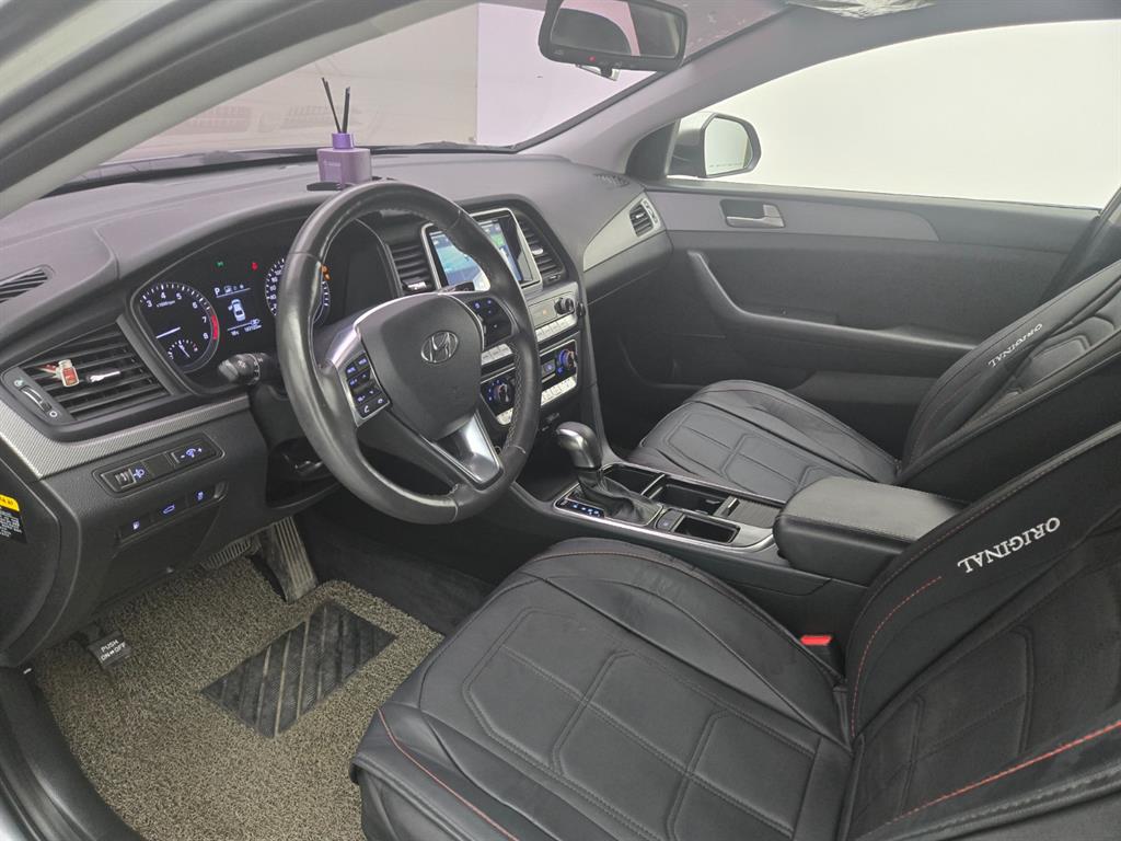 HYUNDAI Sonata - Vista 7