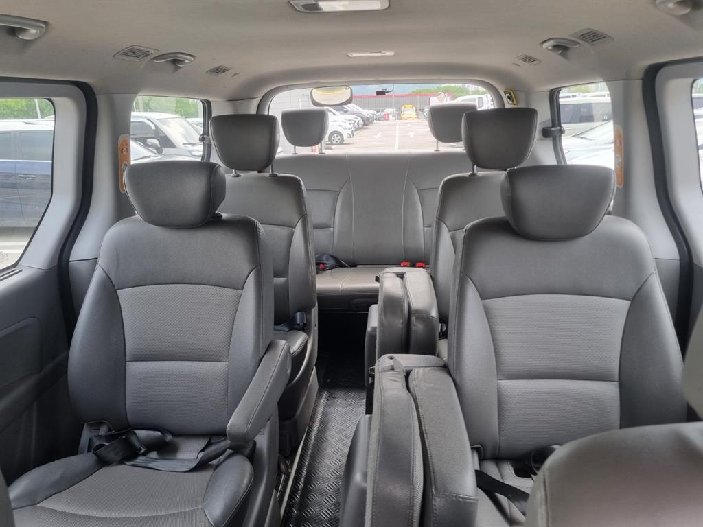 HYUNDAI Starex 2019 Amarillo - Importación desde Corea - HF Imports Iquique - Foto 16