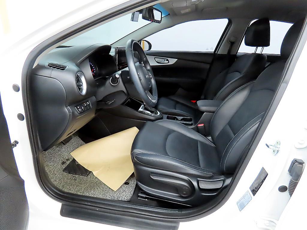KIA K3 - Vista 5