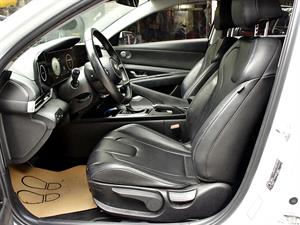 HYUNDAI Avante - Vista 10