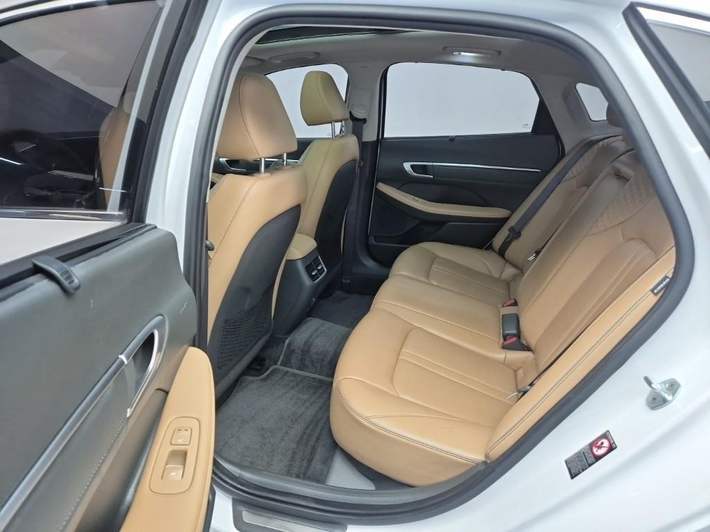 HYUNDAI Sonata - Vista 12