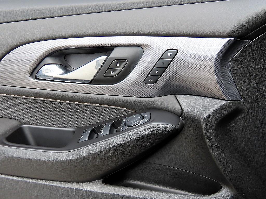 Chevrolet Travers - Vista 11
