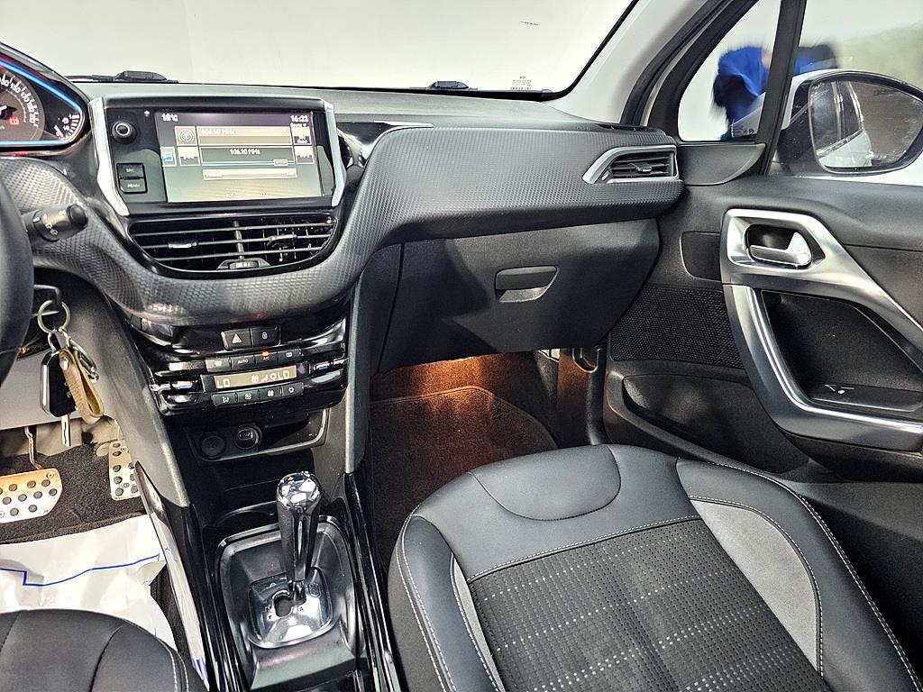 Peugeot 2008 - Vista 10