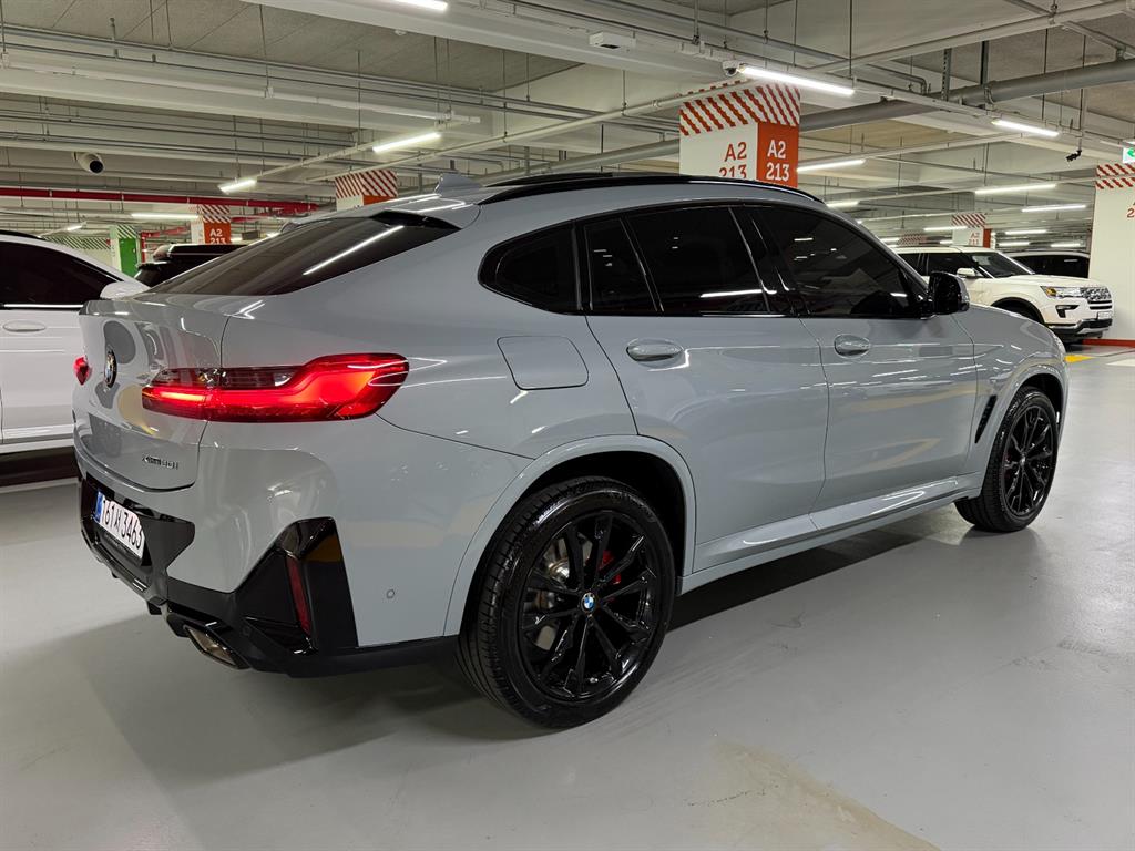 BMW X4 - Vista 4