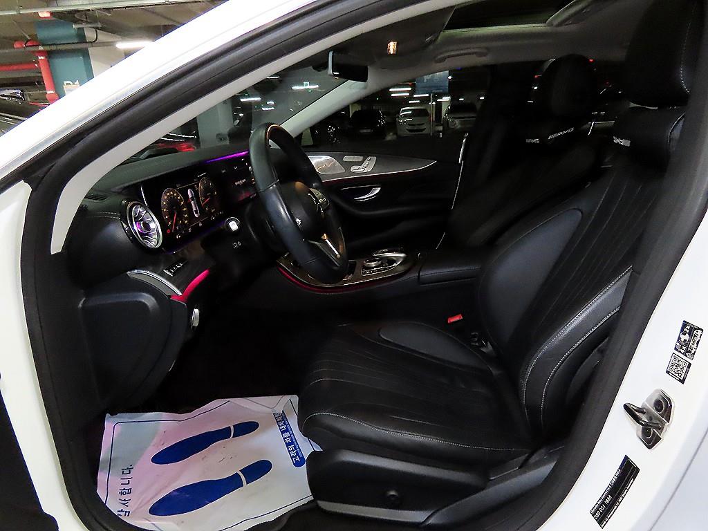 Mercedes Benz CLS Class - Vista 6