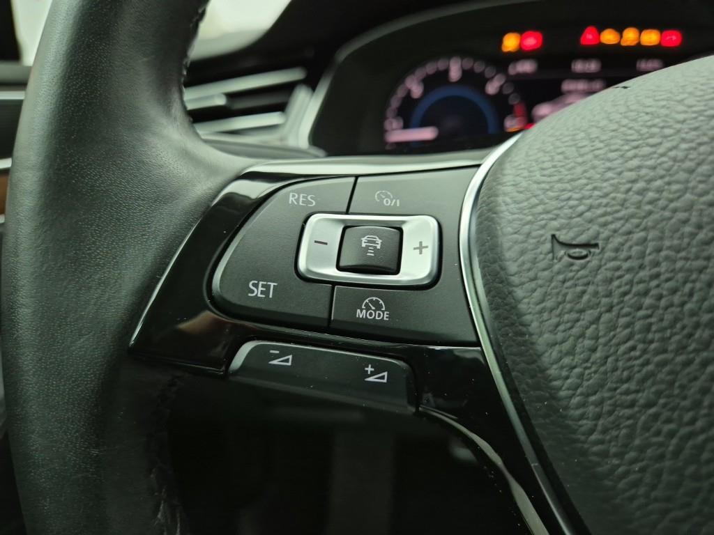 Volkswagen Passat 2018 Negro - Importación desde Corea - HF Imports Iquique - Foto 16