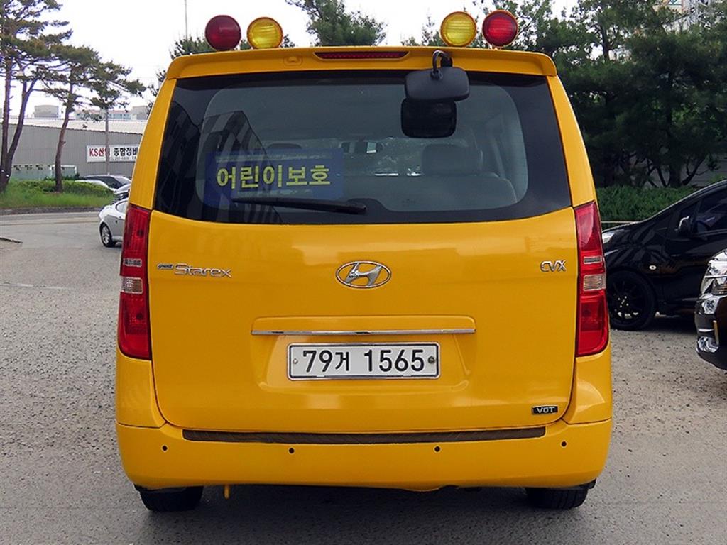 HYUNDAI Starex - Vista 4
