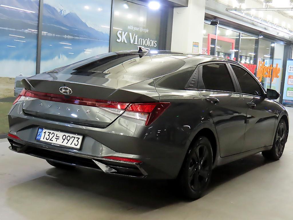 HYUNDAI Avante - Vista 4