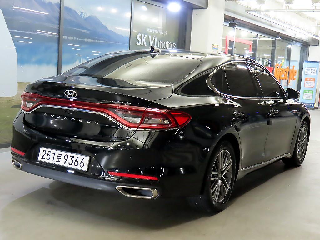 HYUNDAI Grandeur - Vista 4