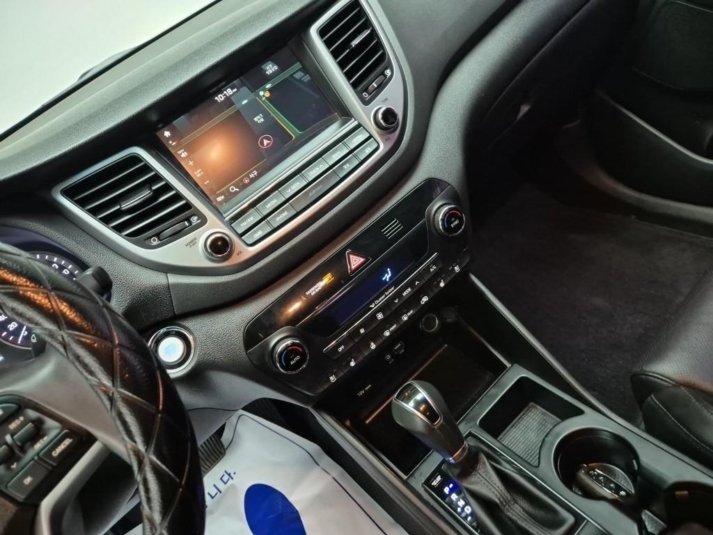 HYUNDAI Tucson - Vista 9