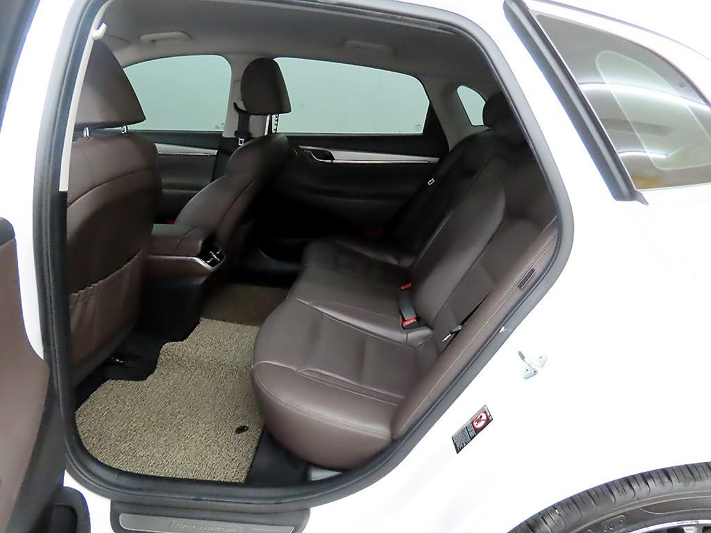 HYUNDAI Grandeur - Vista 6