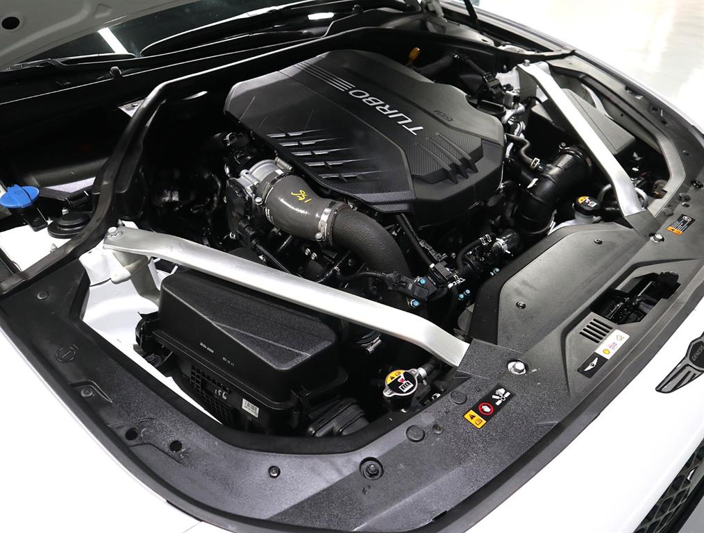 Genesis G70 - Vista 6