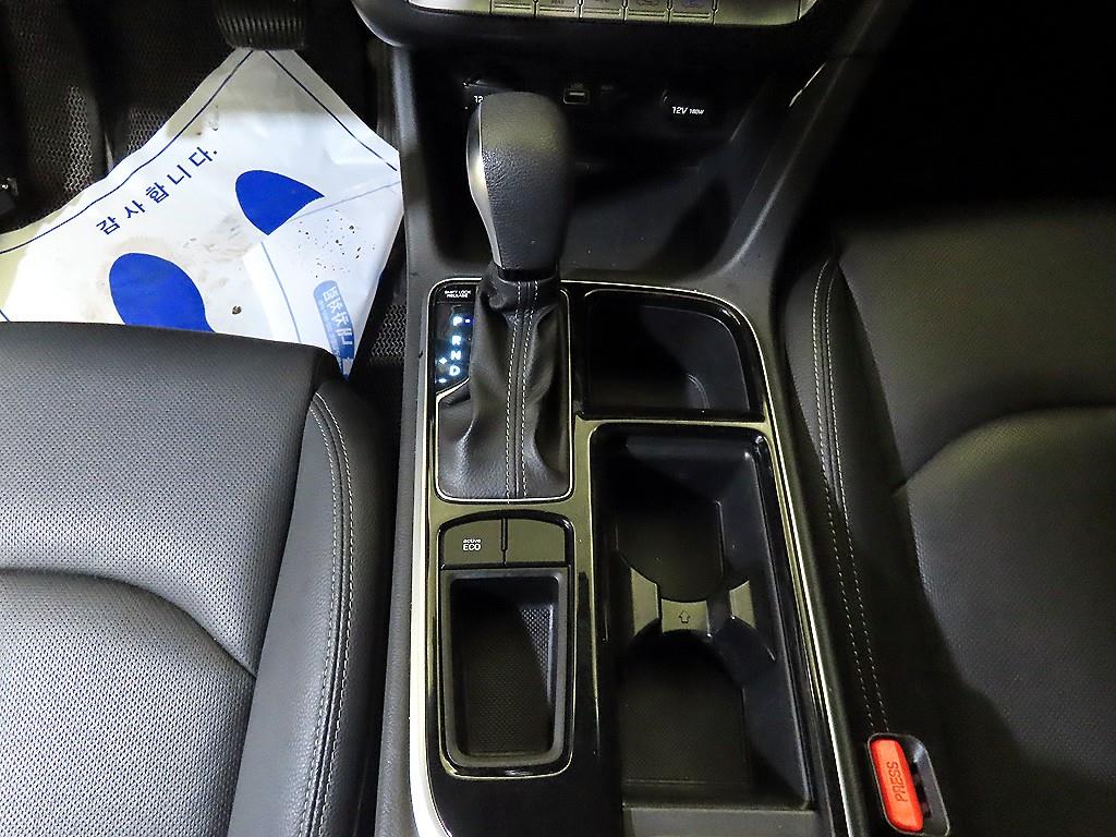 HYUNDAI Sonata - Vista 12