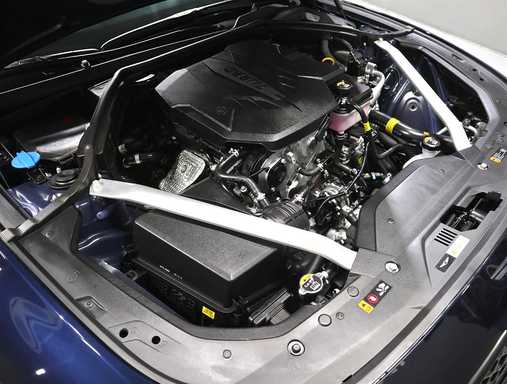 Genesis G70 - Vista 6