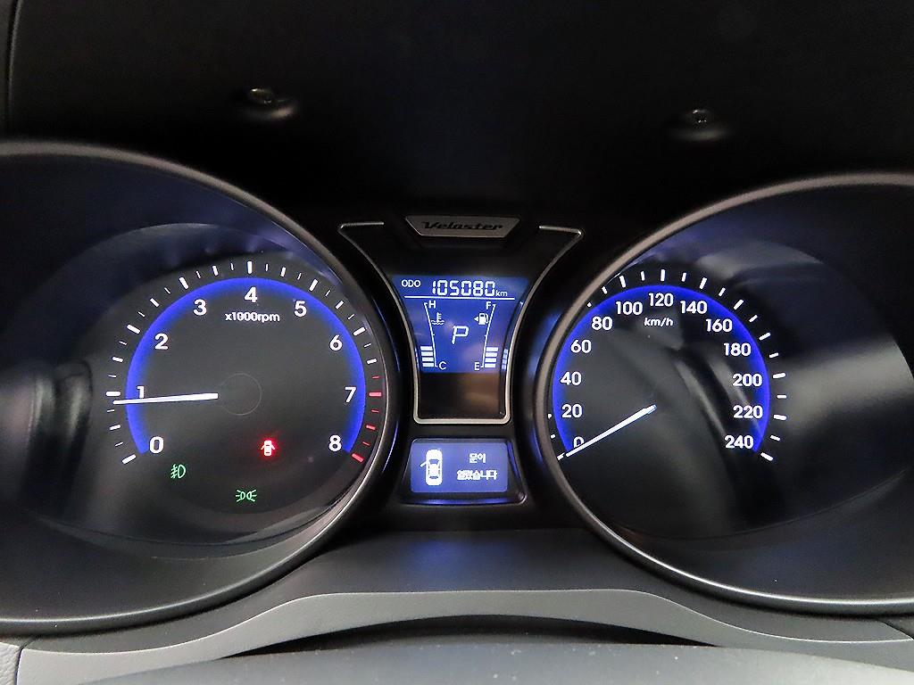 HYUNDAI Veloster - Vista 8