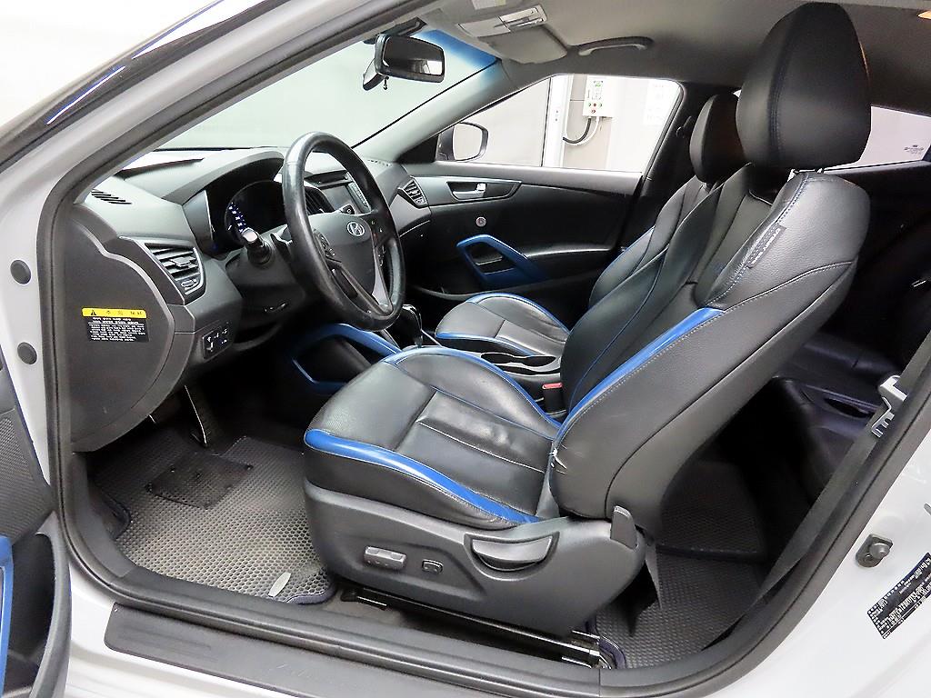 HYUNDAI Veloster - Vista 5