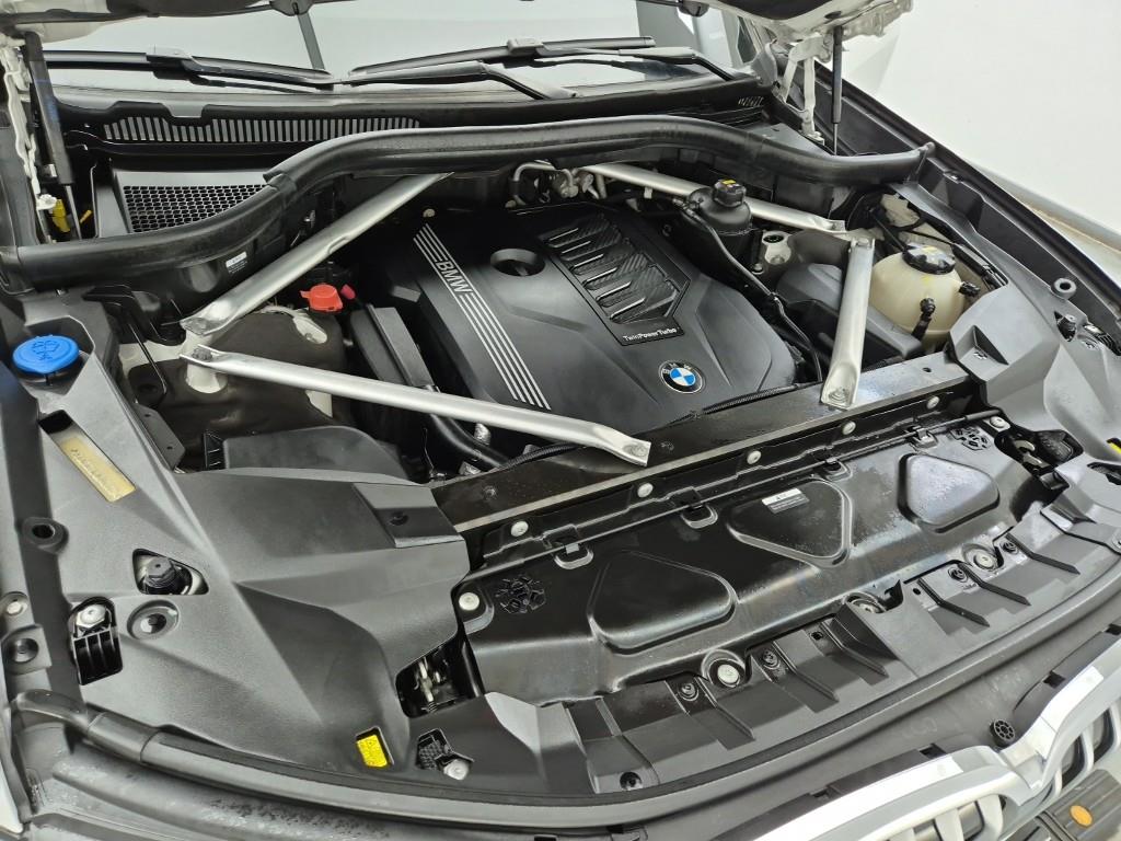 BMW X7 - Vista 6
