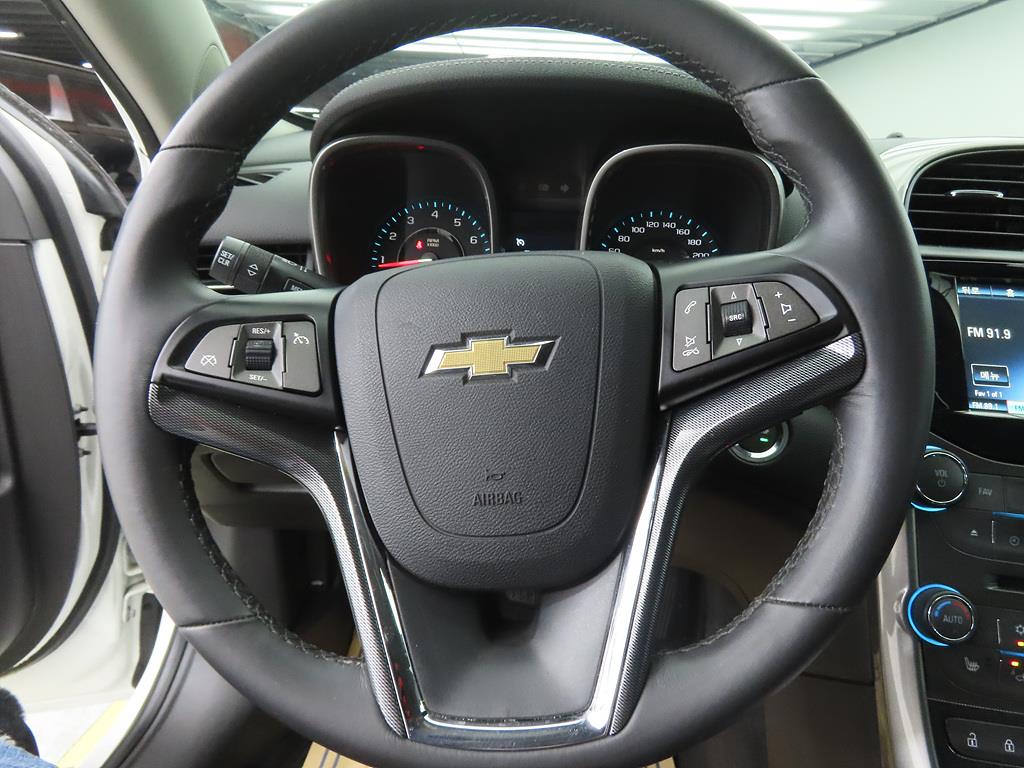 Chevrolet Malibu - Vista 8