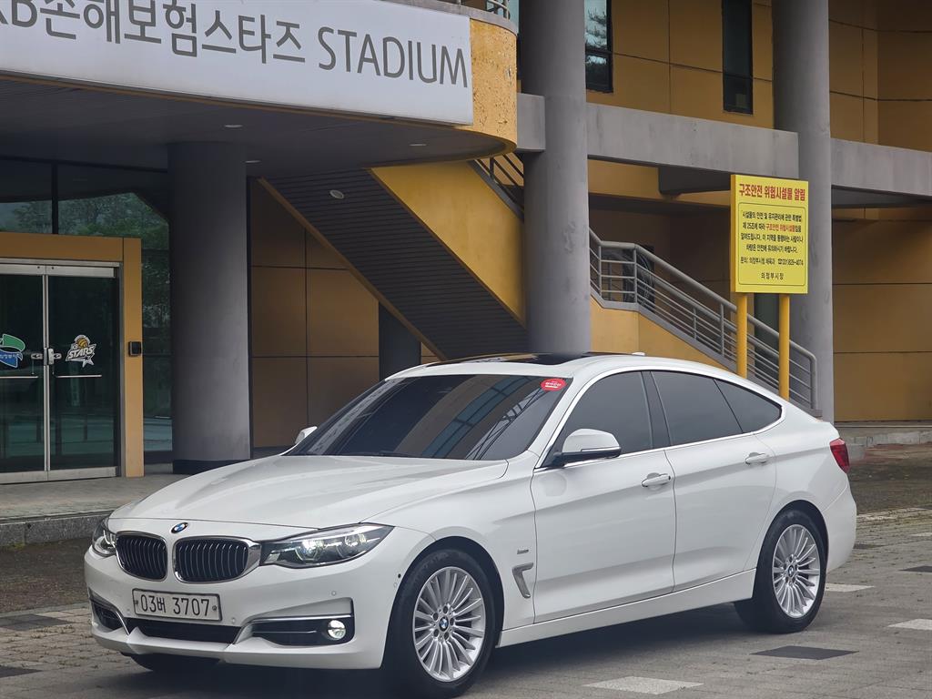 BMW Gran Turismo - Vista 3