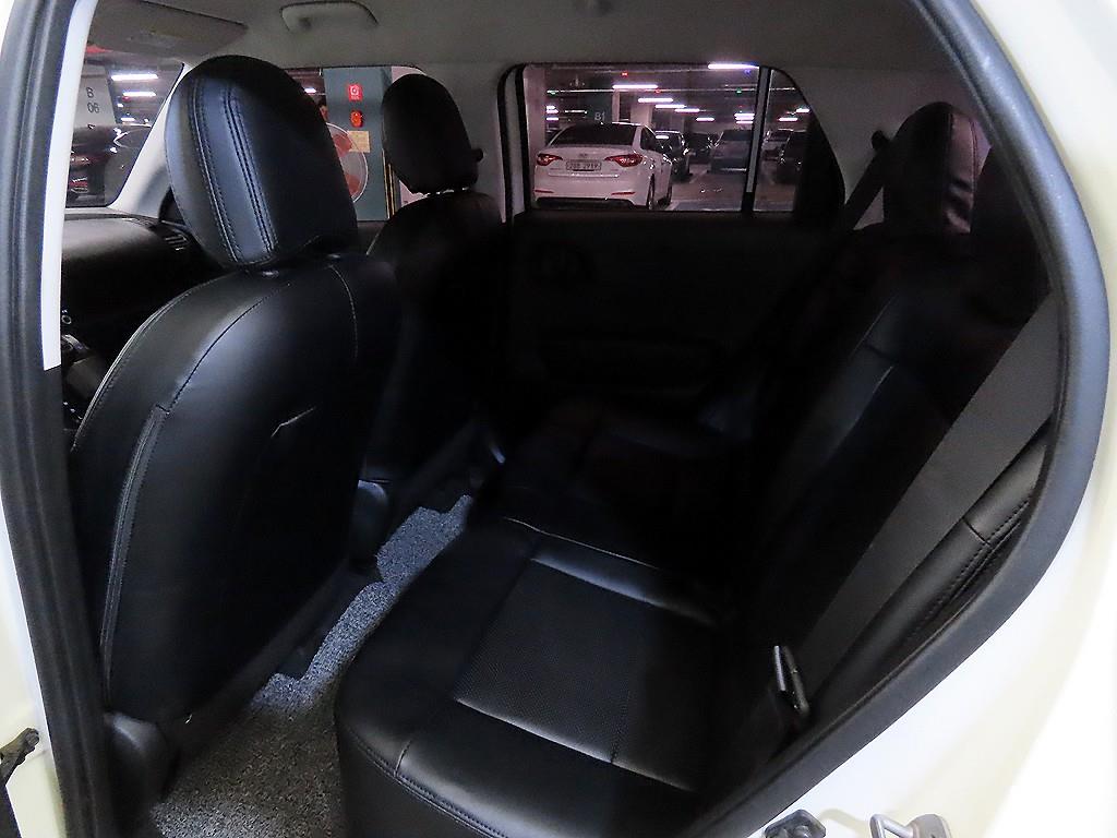 HYUNDAI Casper - Vista 7